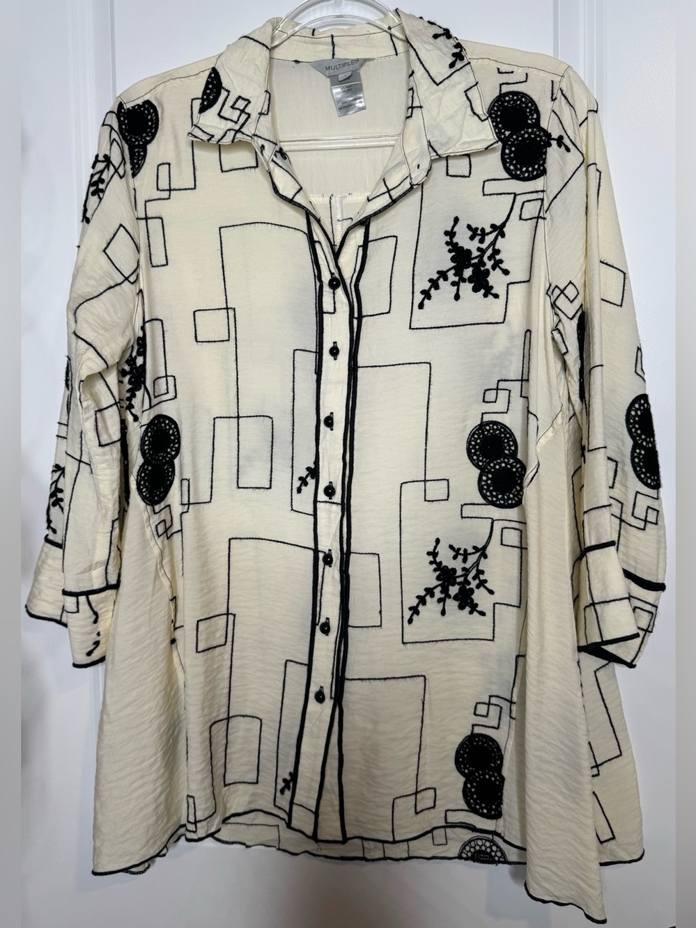 Multiples Cream Button-Front Tunic Black Geometric Floral embroidered Accent SM